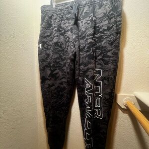 Under Armour Gray Camo Pants